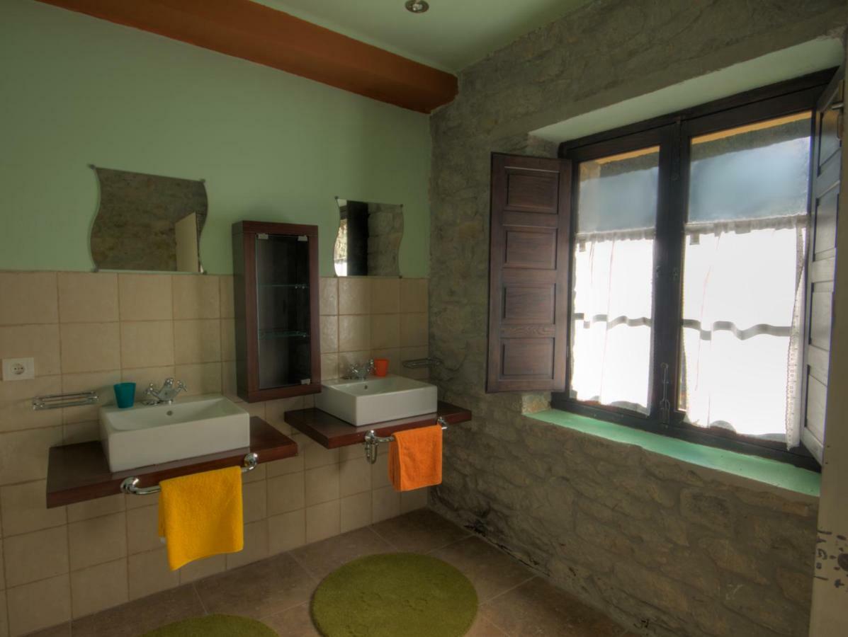 Hostal El Sumiciu Mieres  Exterior foto